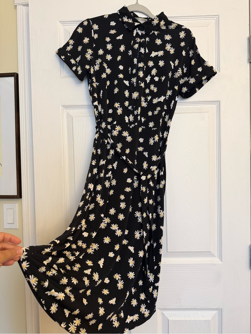 Cynthia Rowley Black Daisy-Print Short Sleeve Midi Dress